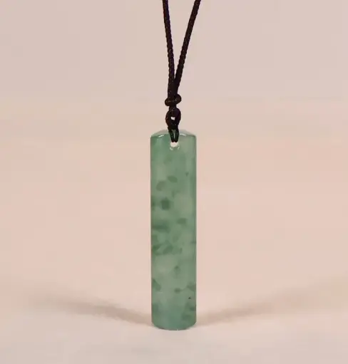 綠玉長方形柱吊墜項鍊 Green Jade Rectangular Rod Pendant Necklace